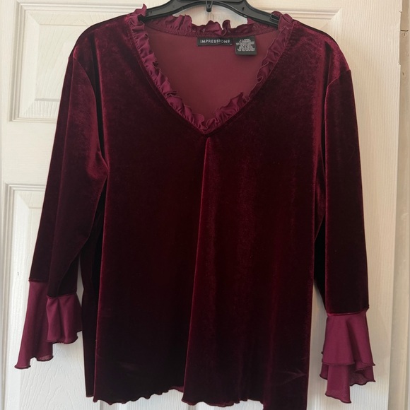 Long sleeve velvet top ruffles burgundy size XL - Picture 12 of 12